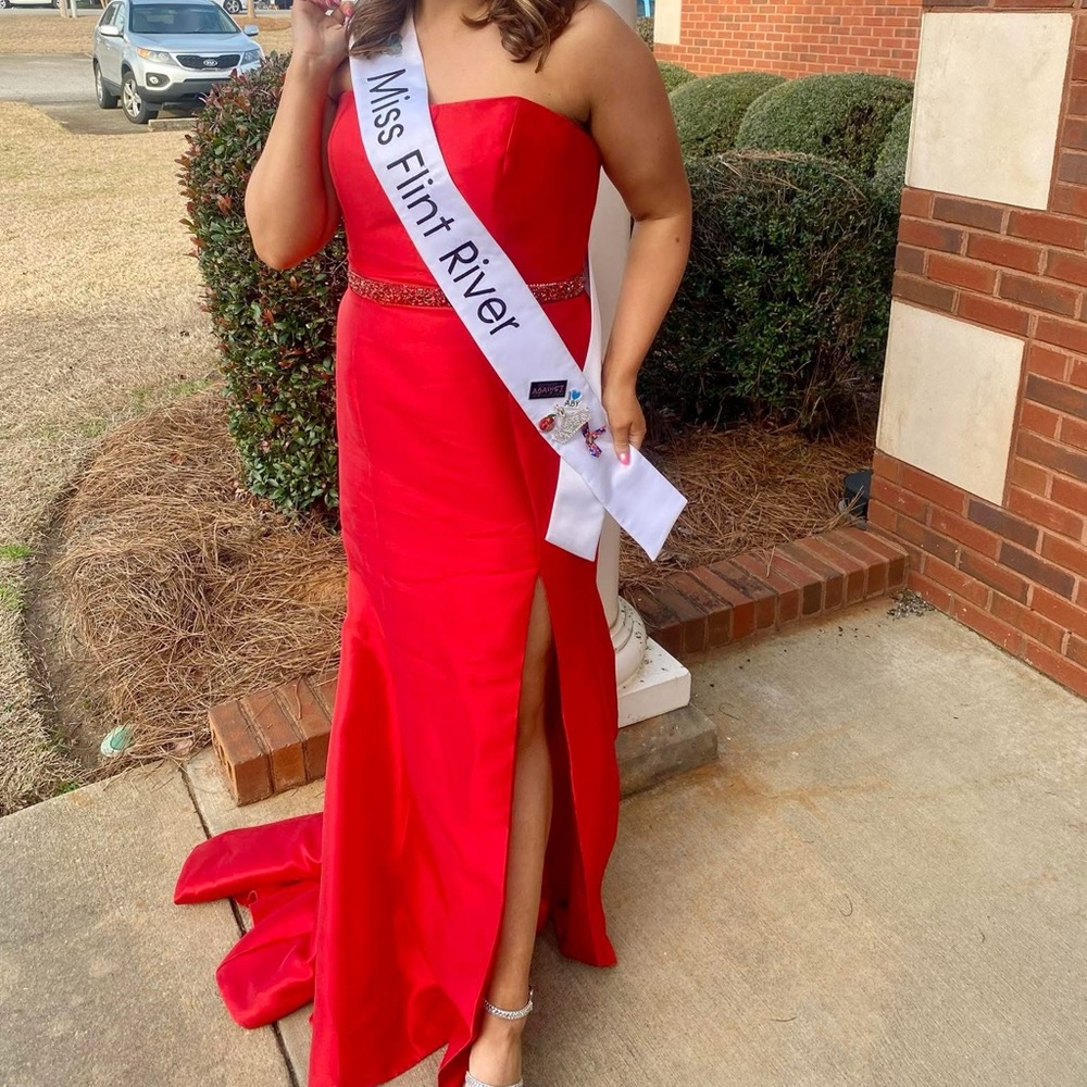 Sherri Hill Red Strapless Gown